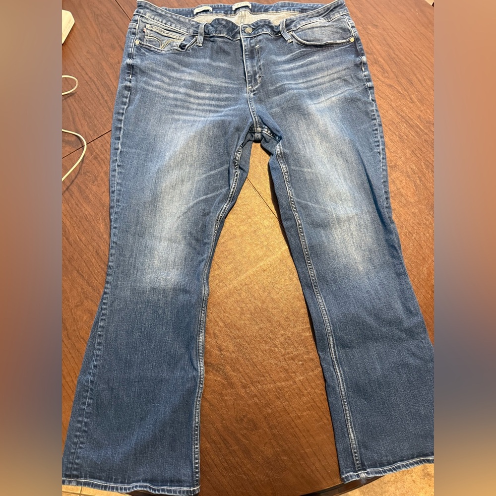 Vigoss Bootcut Women's Light Wash Flared Jeans